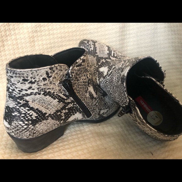 Union Bay Ankle Booties - Picture 5 of 5